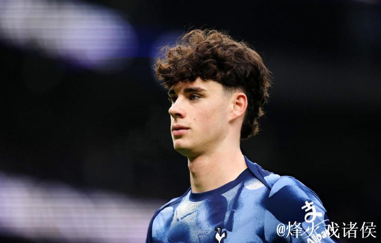 阿奇-格雷：巴黎是一支顶级球队，我们也能从中